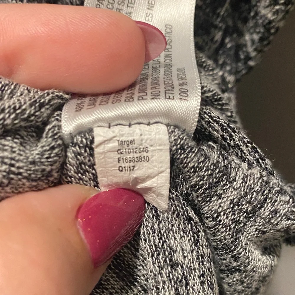 Ava Viv 2X Black Crisscross Neck Top Plus Size Tee - Picture 7 of 8